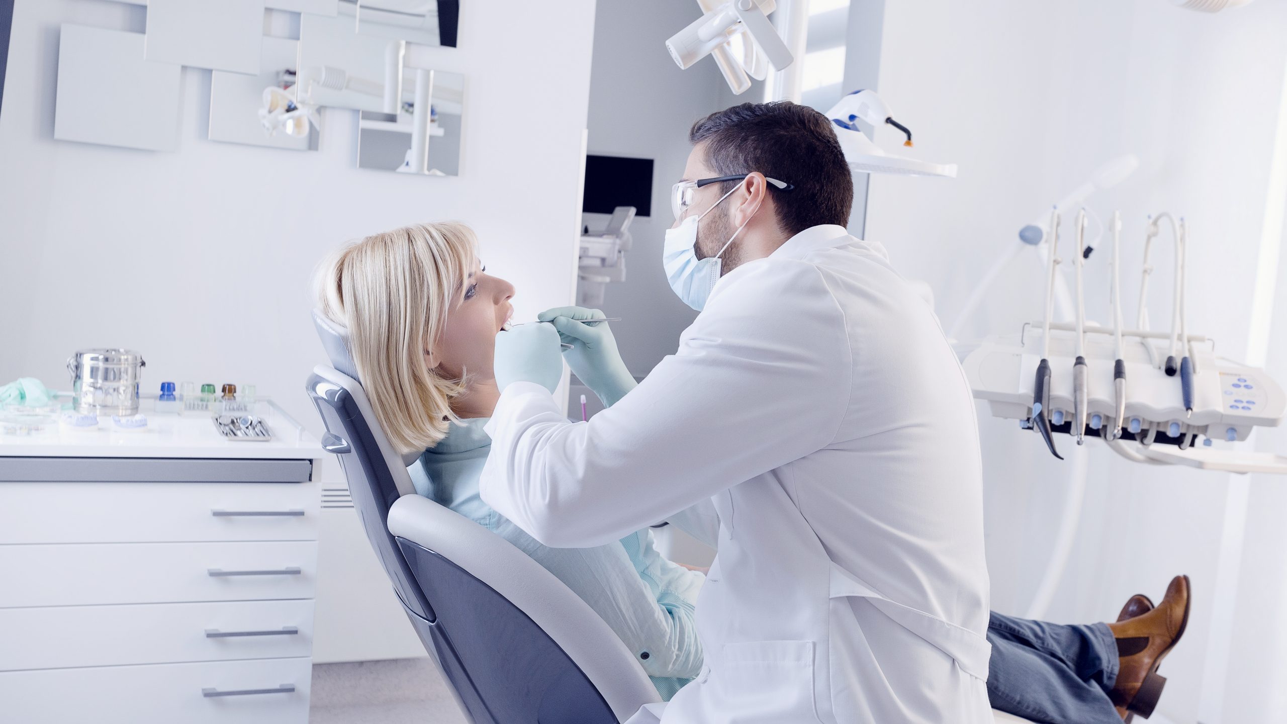 Dentist in Elk Grove Village, IL
